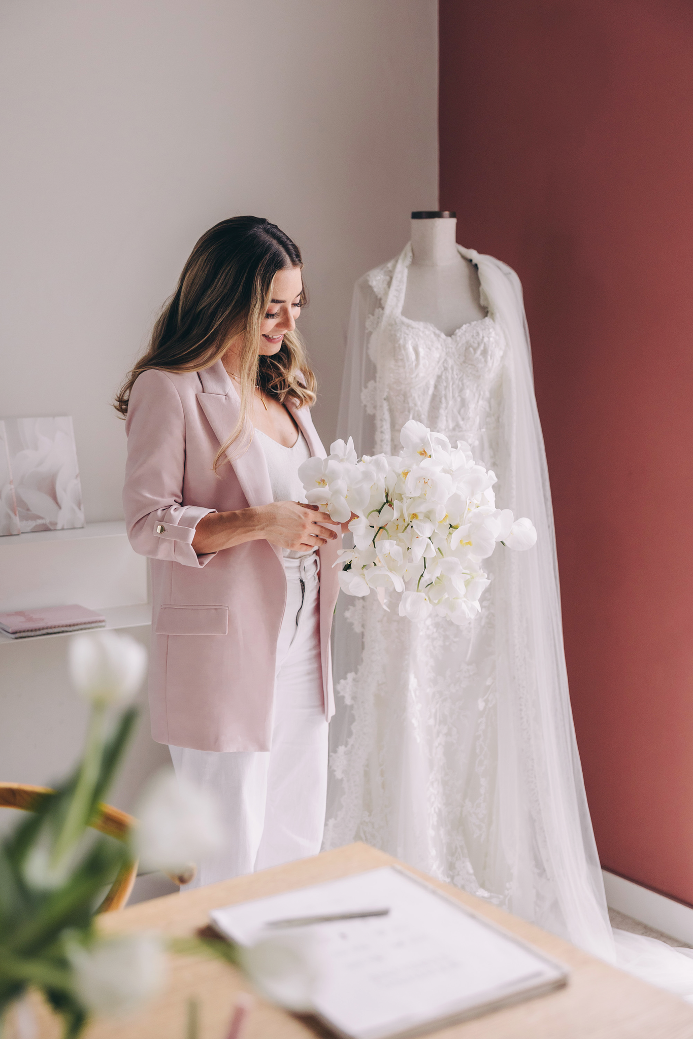 5 Expert Tips to Manage and Save on Your Wedding Budget